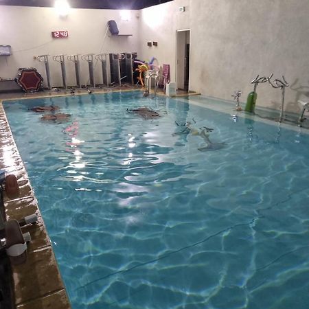 Sci Aquazen Loisirs Detente Saint-Mitre-les-Remparts Екстериор снимка